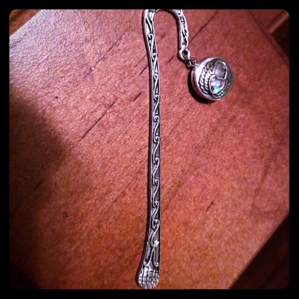 Bible,Book Marker 18MM snaps you get both snaps